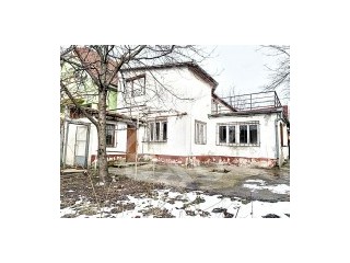 Casa parter si mansarda cu 5 camere, zona Garii, Oradea