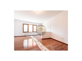 Apartament 3 camere, bloc nou