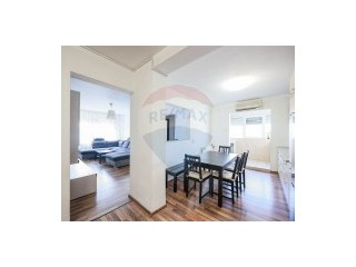 De vânzare apartament cu 4 camere în Zona Rogerius