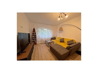 Apartament cu 3 camere de inchriat in zona Decebal, Oradea