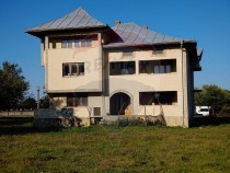 casa-vila-cu-8-camere-de-vanzare-in-boroaia-suceava