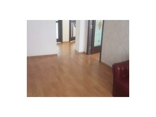 Apartament cu 4 camere decomandate Zona Burdujeni