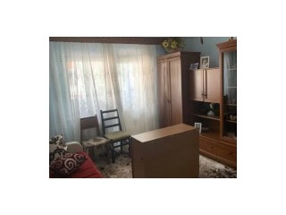 Apartament cu 3 camere semidecomandate zona Zamca