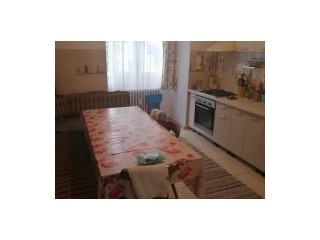 Apartament cu 4 camere semidecomandate Zona Centrala