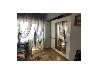 Apartament cu 3 camere decomandate in Zamca