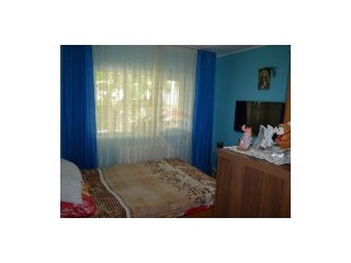 Apartament cu 3 camere de vânzare în zona Burdujeni