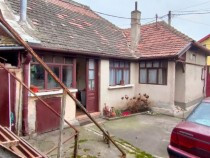 proprietate-cu-2-corpuri-de-casa-zona-grivitei