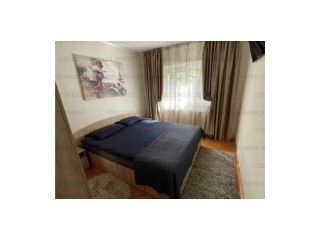 Apartament 3 camere, 2 bai - zona Racadau