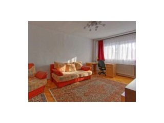 Apartament 2 camere decomandat - zona Garii