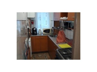 Apartament cu 2 camere, etaj 3/4 - zona Florilor.