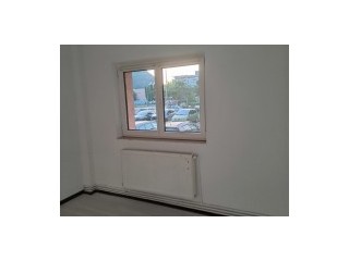 Apartament 3 camere, 2 bai - zona Astra