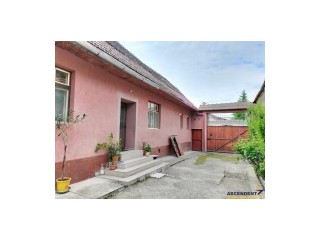 Pe 1.800 mp teren, proprietate rezidential/ investitional, B