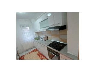 Apartament cu 2 camere - zona Tractorul