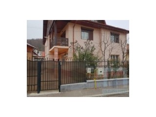 Ap 3 camere la casa- mobilat-utilat - zona Noua (ID: 9414)