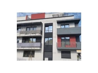 Apartament tip studio cu terasa - zona Tractorul