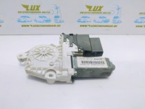 motoras-macara-geam-stanga-spate-5k0959703a-skoda-octavia-2-facelift